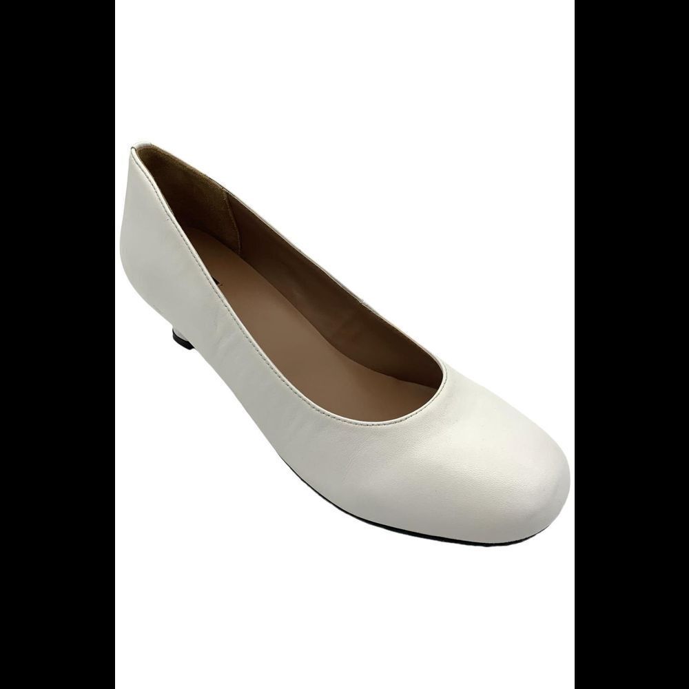 Array Women's Flatter Heel White - Medium - image 1